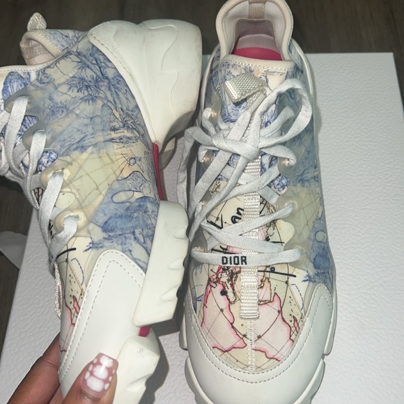 Christian Dior Technical Fabric Dior Around the World Print Womens D-Connect - Picture 7 of 7